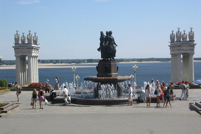 Парк сталинградских вдов у Мамаева кургана вырубили ради парковки к ЧМ-2018