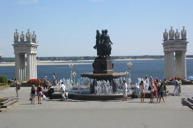 Парк сталинградских вдов у Мамаева кургана вырубили ради парковки к ЧМ-2018