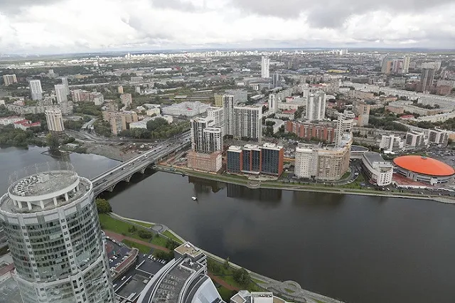 Екатеринбург может стать городом трудовой славы