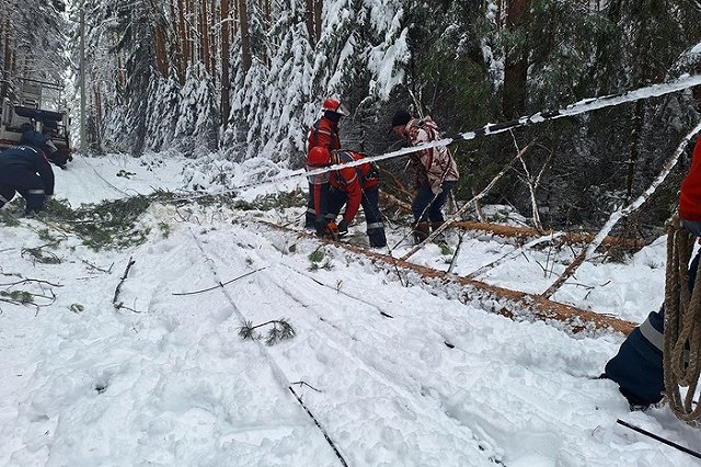 Понадобилось несколько дней: в Свердловской области полностью восстановили энергоснабжение