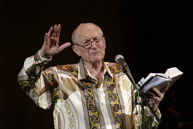 Евгений Евтушенко госпитализирован в Москве из-за проблем с дыханием