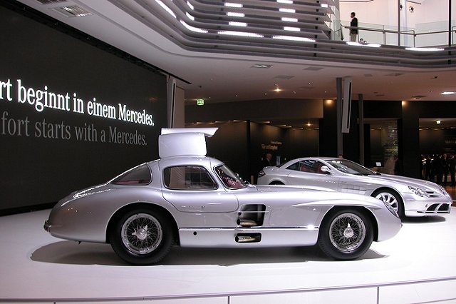 Число автосалонов сократилось за год на 7%