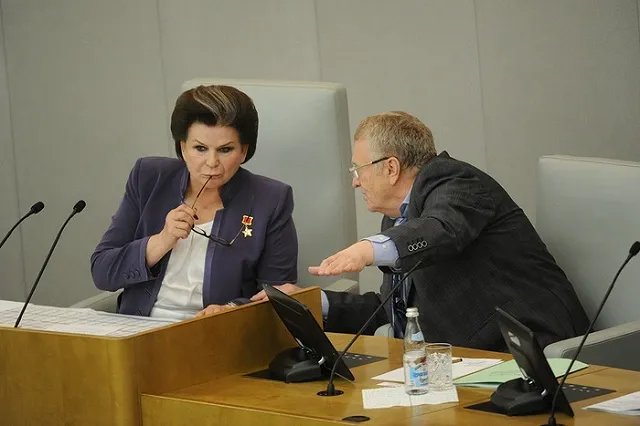 Депутаты попросили у Минфина раздать им по 700 тысяч рублей на транспорт