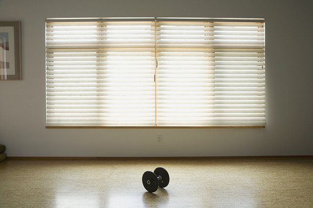 Пьяный мужчина напал с гантелей на 15-летнюю девочку в Челябинске