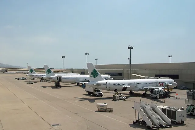 Отмечавшие Новый год прострелили четыре авиалайнера