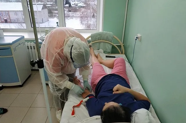 Житель Ревды с COVID-19 рассказал, как его перевозили в Екатеринбург после закрытия «ковидария»