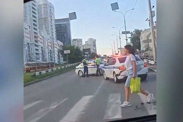 В Екатеринбурге задержали лихача, который пытался сбежать от полиции
