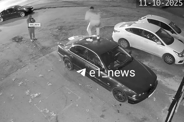 В Екатеринбурге взрослые мужчины устроили фотосессию на крышах чужих BMW и Lexus