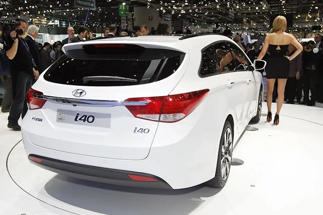 Жительница Ревды объявила голодовку из-за покупки мэрией дорогого автомобиля