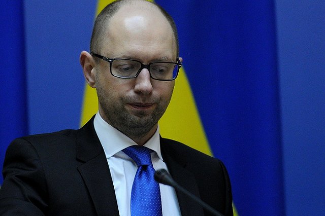 В Сети обсуждают странный твит Яценюка в стиле Кличко