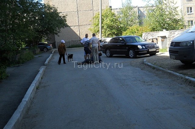 Стащивший в магазине чужую борсетку мужчина умер от побоев в Нижнем Тагиле