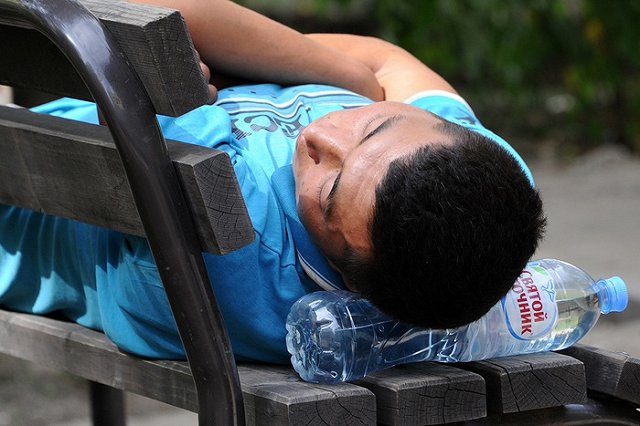 Медики: Недосып провоцирует ожирение и алкоголизм