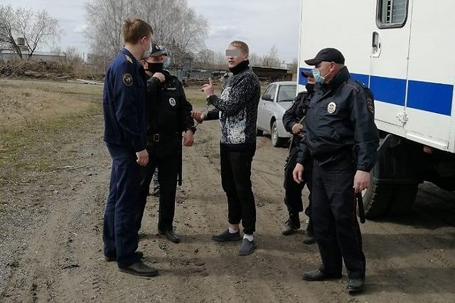 В Свердловской области два пассажира из Екатеринбурга жестоко убили таксиста