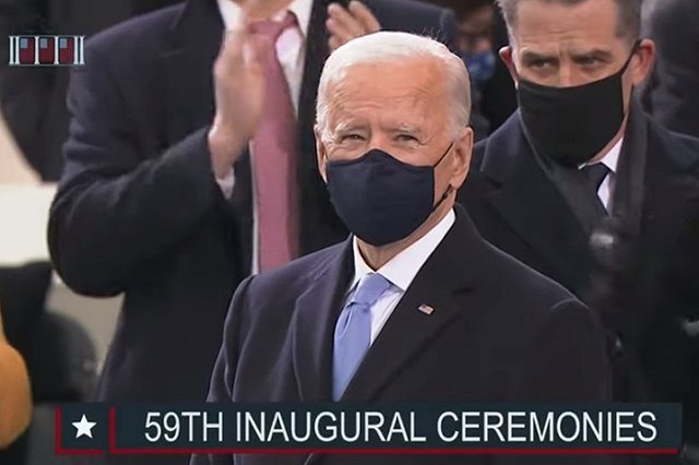 Байден за первый час в Белом доме вернул США в Парижское соглашение по климату и в ВОЗ