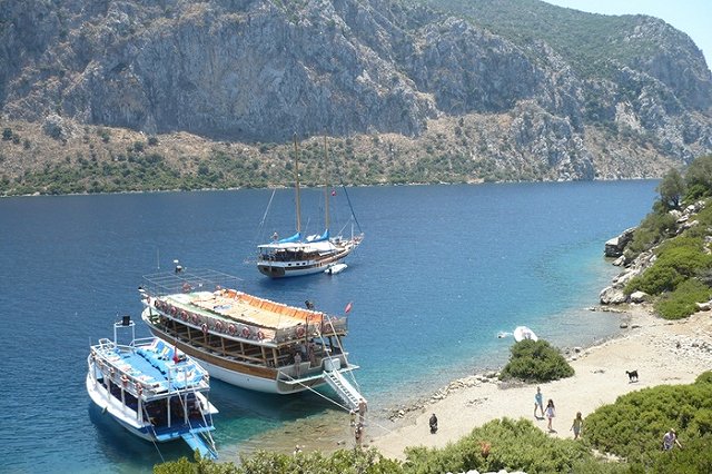 Россия приостановила полеты в Турцию и Танзанию