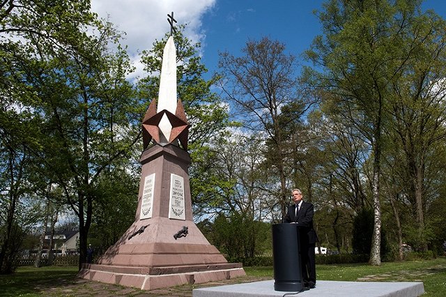 Президент ФРГ поблагодарил СССР за достойную жизнь немецкого народа