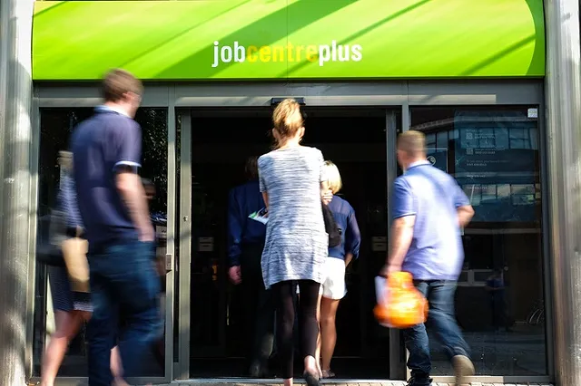 HeadHunter: Топ-5 мошеннических схем на рынке труда