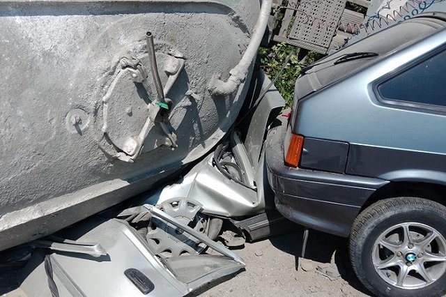 У Freightliner, раздавившего Daewoo Nexia, отказали тормоза