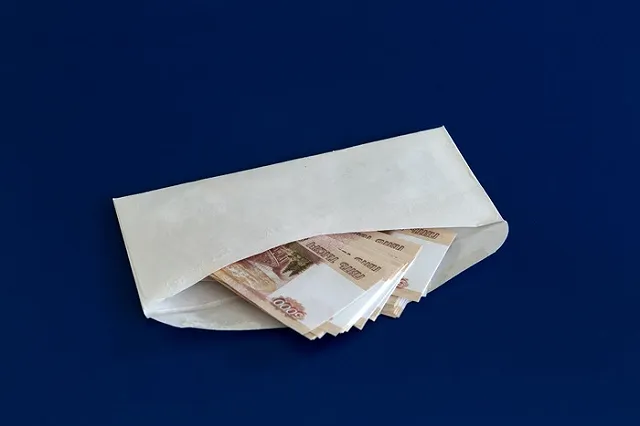 Получающие «серую» зарплату россияне останутся без кредитов. Или будут за них переплачивать