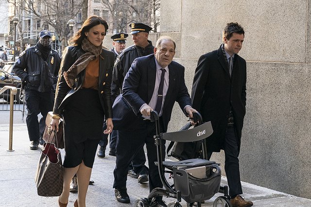 Вайнштейна снова обвинили в изнасилованиях, на этот раз в списке несовершеннолетние