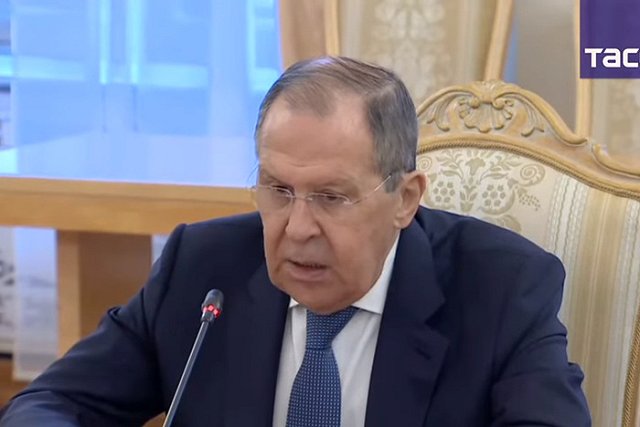 Лавров охарактеризовал переговоры с Трасс как разговор немого с глухим