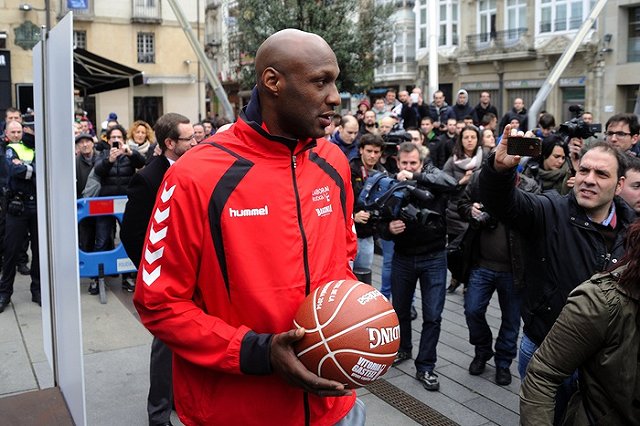 Знаменитый баскетболист попал из борделя в больницу, объевшись виагры