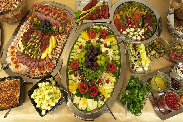 Дочка «Газпрома» на Ямале заказала для фуршета «санкционку»