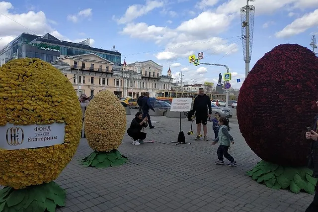 К православной Пасхе Екатеринбург вновь украсят живыми цветами