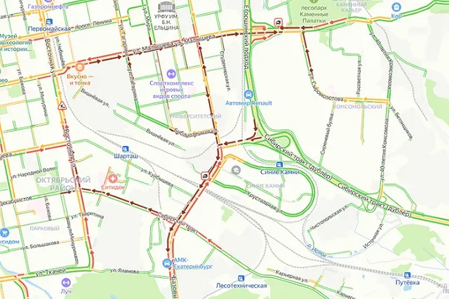 Зверские пробки: в Екатеринбурге сняли асфальт около многострадальной новой мегаразвязки