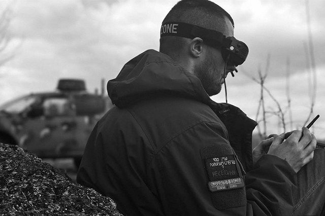 «Винтовку в руки и обратно»: Платон Маматов призвал вернуться в зону СВО сослуживца, «принуждающего к патриотизму» бары Екатеринбурга