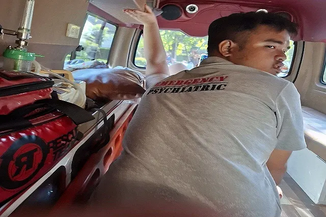 Екатеринбурженку, видевшую птеродактилей, поместили в Таиланде в психиатрическую больницу