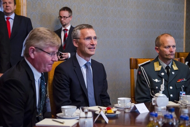 Новый генсек НАТО обвинил Россию в дестабилизации ситуации на Украине