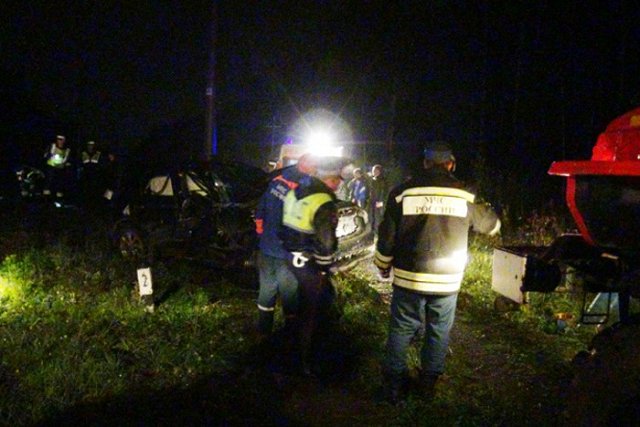 «Инфинити» столкнулась с поездом в микрорайоне Компрессорный, есть погибший