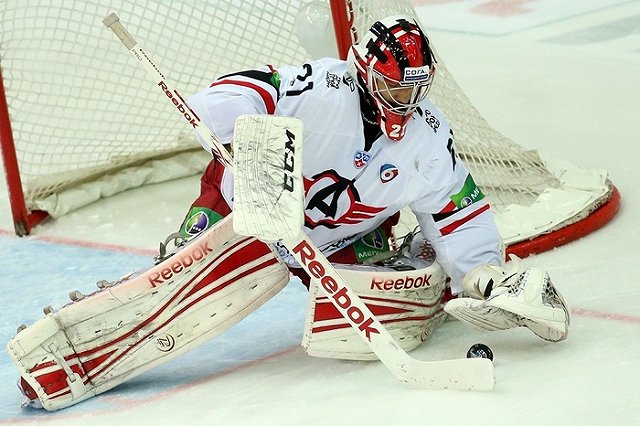 «Автомобилист» сразился с «Адмиралом» и выиграл