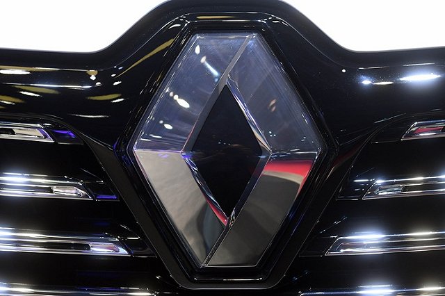 Названы популярные в России внедорожники