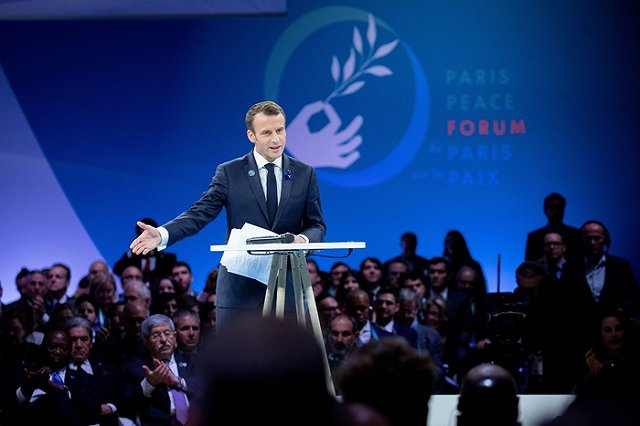 Россия отказалась поддержать план Макрона по регулированию интернета