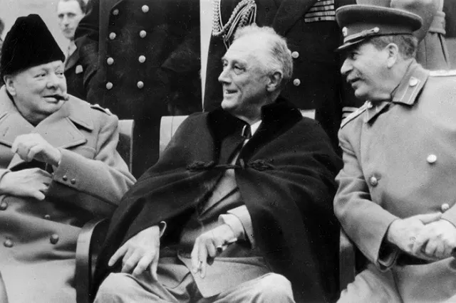 Эксперты: исторический цикл мирного сосуществования завершается