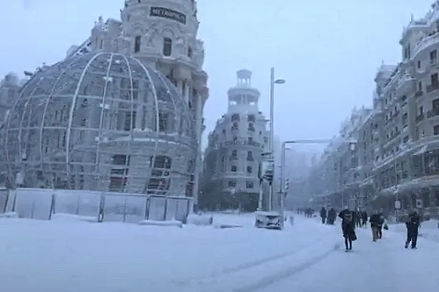 Мадрид парализован: город накрыл сильнейший снегопад. ДОПОЛНЕНО