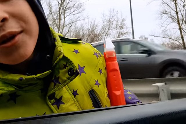 Полиция Екатеринбурга выявила на улице Халтурина очередного малолетнего попрошайку