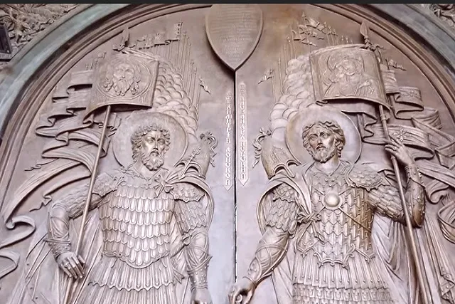 В РПЦ передумали отказываться от благословения оружия