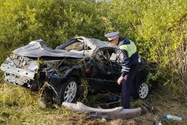 Полицейские выясняют обстоятельства смертельного ДТП под Алапаевском