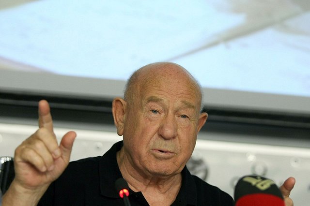 Космонавт Леонов назвал виновника гибели Гагарина