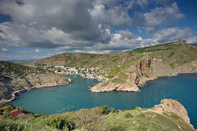 Жену Зеленского уличили в оплате коммунальных услуг за недвижимость в Крыму