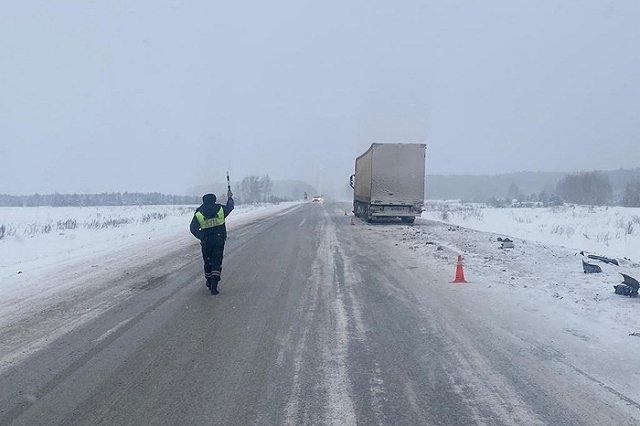 Инспектор ГИБДД Заречного погиб в аварии под Курганом
