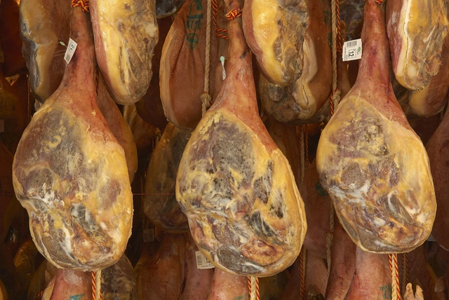 Уральский хамон Серрано будет стоить в два раза дешевле импортного аналога