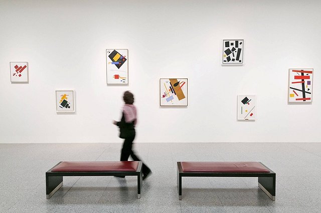 Супрематизм жив!