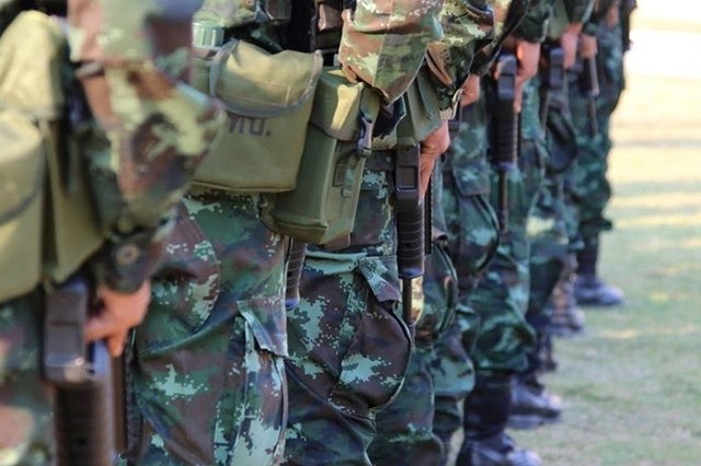 СМИ: Россия готовится к переброске военных в Казахстан