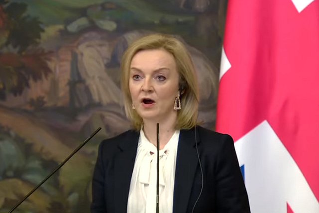 Глава британского МИД Трасс попытается убедить ЕС ужесточить подход к России