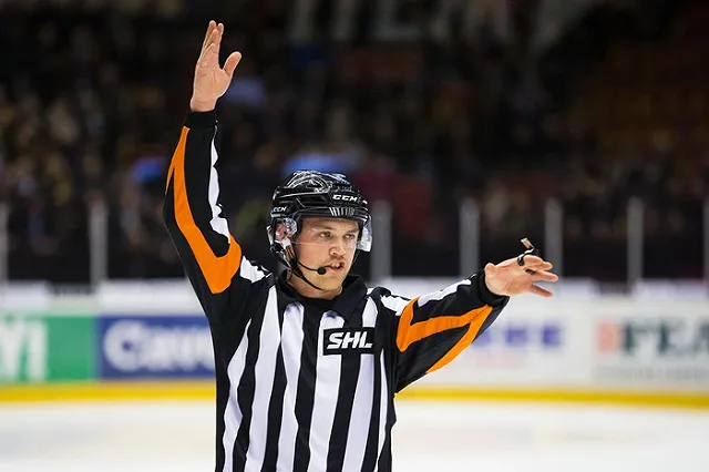 «Автомобилист» одержал первую победу на Кубке Шпенглера