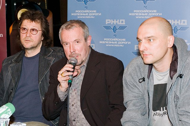 Макаревич матом послал поклонников после скандала с увольнением клавишника